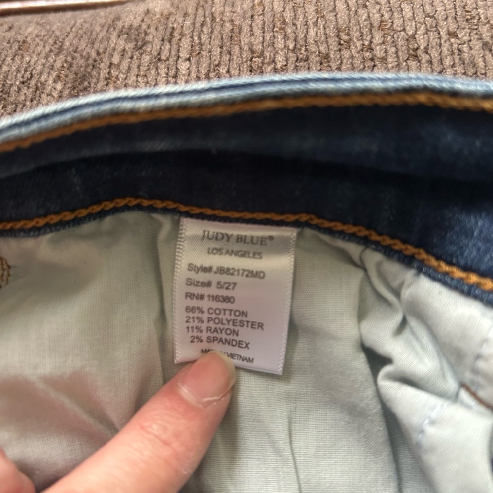 Judy Blue High Waste Slim Fit Jeans, EUC, Size 5/27 - US Size 4 - Picture 13 of 15